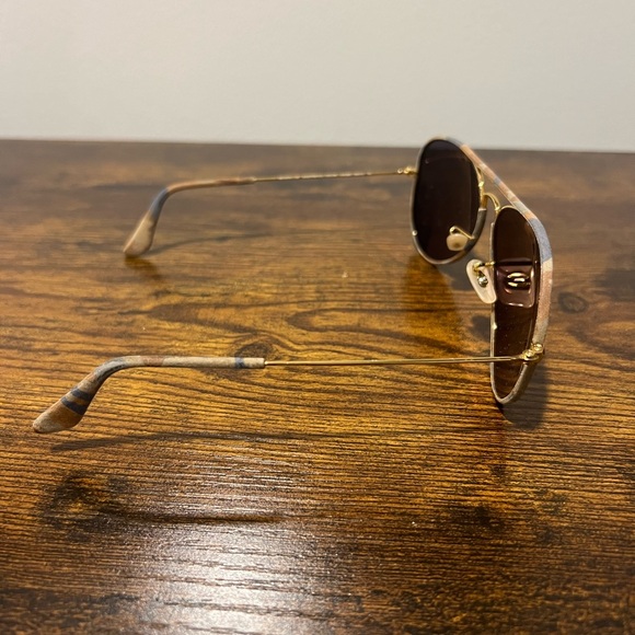 Ray-Ban Classic Aviator Sunglasses - Picture 6 of 9